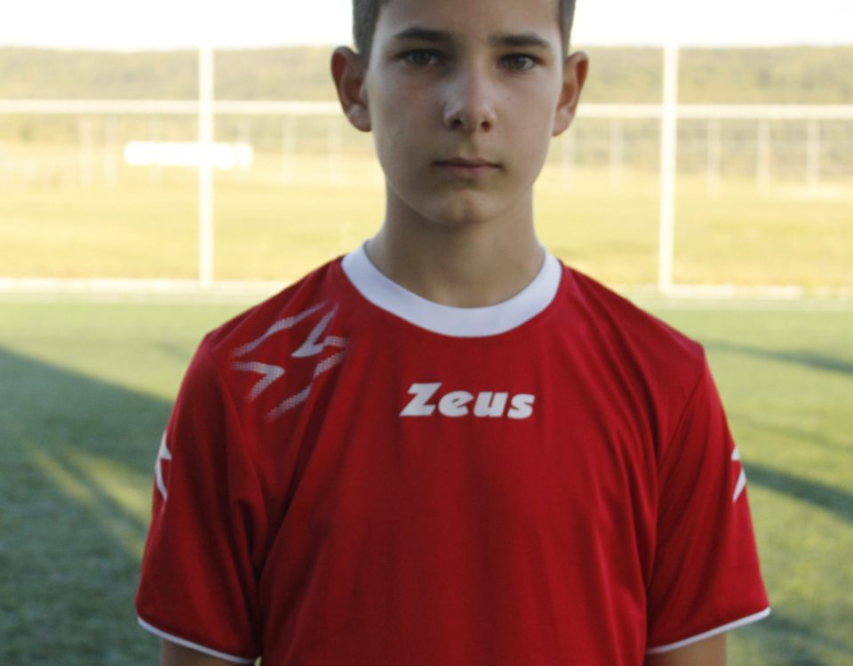 Dobos Előd