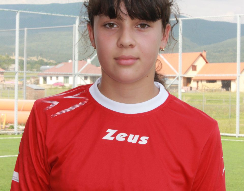Trinfuj Nikolett